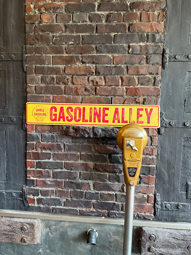 シェル　ガソリンアレイ　ストリートサイン　エンボス　ティンサイン　ブリキ看板 ■ アメリカン雑貨 アメリカ雑貨 |  | 03