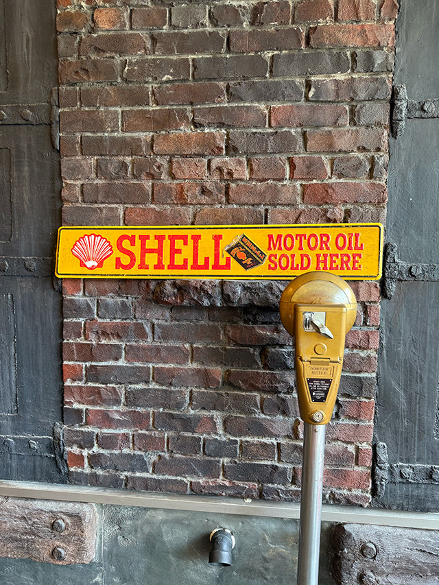 シェル　ストリートサイン　（SHELL MOTOR OIL SOLD HERE）　エンボス　ティンサイン　ブリキ看板 ■ アメリカン雑貨 アメリカ雑貨 |  | 03