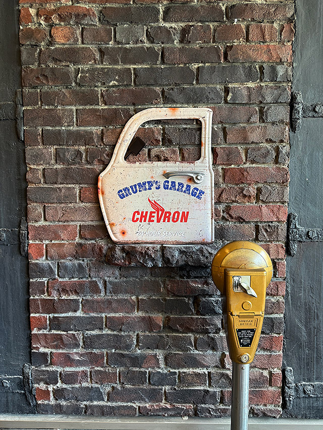 アメ車のドア型　ガレージディスプレイ　（シェブロン）　ドアパネル　看板 ■ アメリカ雑貨 アメリカン雑貨 |  | 03