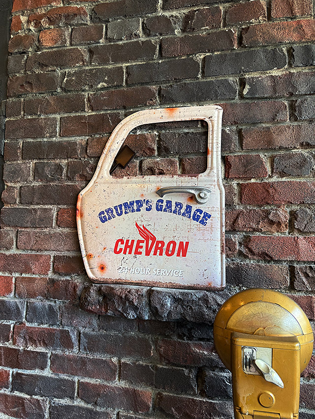 アメ車のドア型　ガレージディスプレイ　（シェブロン）　ドアパネル　看板 ■ アメリカ雑貨 アメリカン雑貨 |  | 05