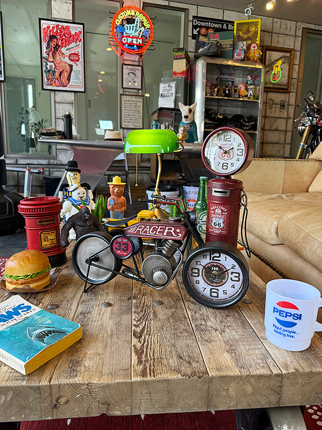 ヴィンテージ　モーターサイクル　テーブルクロック　置き時計 ■ アメリカン雑貨 アメリカ雑貨 |  | 04