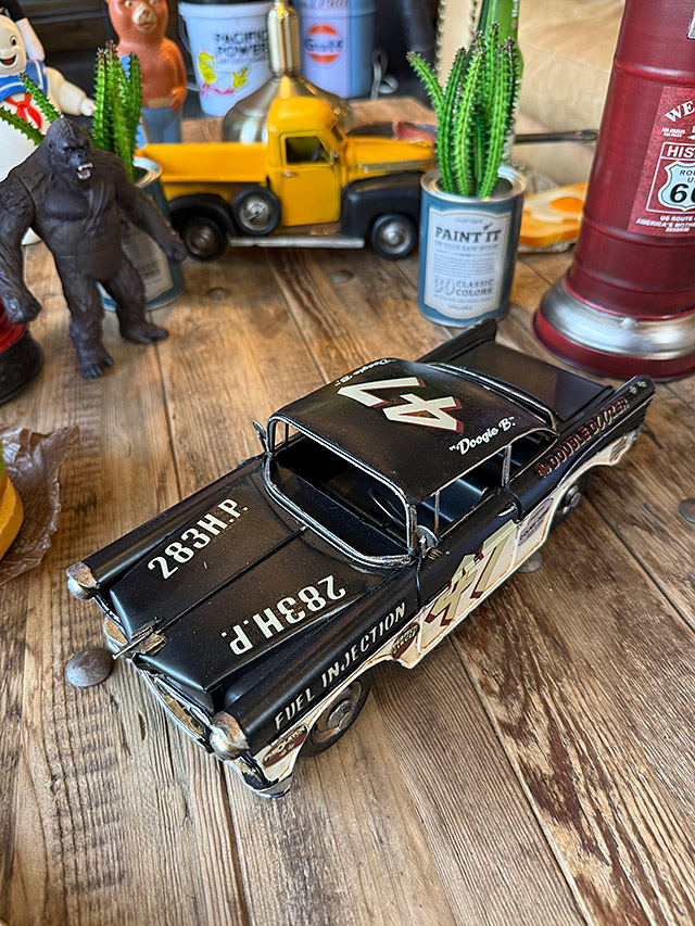 シボレー ベルエア ストックカー ブリキオブジェ （ブラック×ホワイト