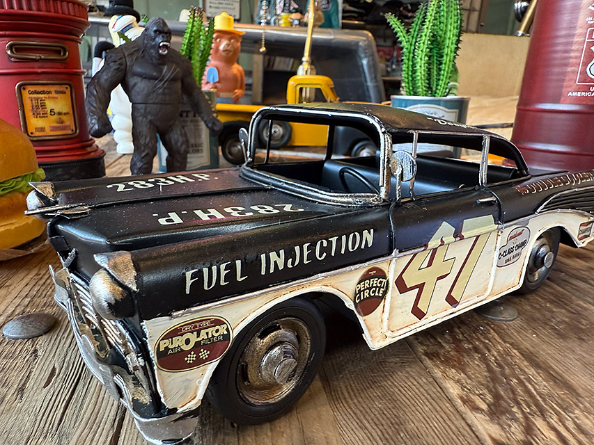 シボレー ベルエア ストックカー ブリキオブジェ （ブラック×ホワイト