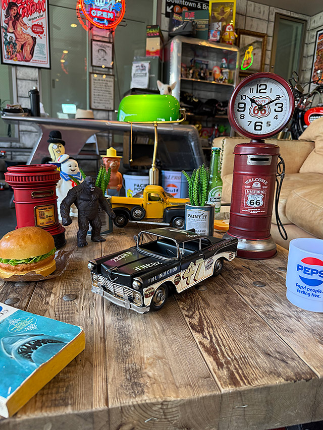 シボレー ベルエア ストックカー ブリキオブジェ （ブラック×ホワイト