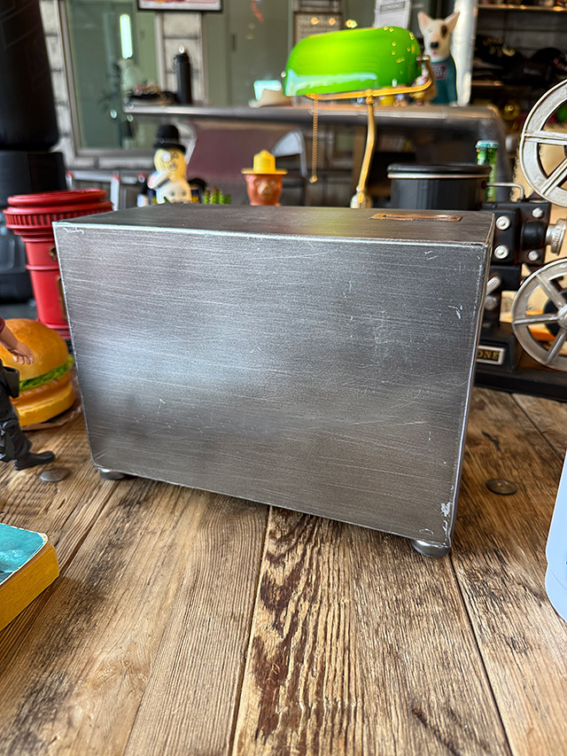 銀行の金庫みたいな　デスククロック　シークレットボックス　置き時計 ■ アメリカン雑貨 アメリカ雑貨 |  | 06