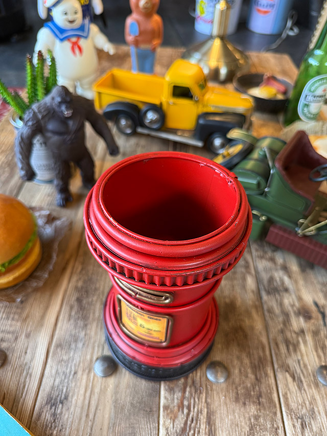 外国の郵便ポスト　フラワーポット　ブリキオブジェ ■ アメリカン雑貨 アメリカ雑貨 |  | 01