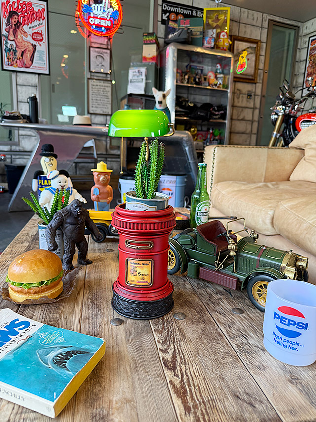 外国の郵便ポスト　フラワーポット　ブリキオブジェ ■ アメリカン雑貨 アメリカ雑貨 |  | 05