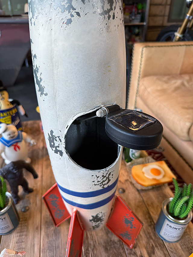 レトロロケット　ブリキオブジェ　ソーラーライト付き ■ アメリカン雑貨 アメリカ雑貨 |  | 06