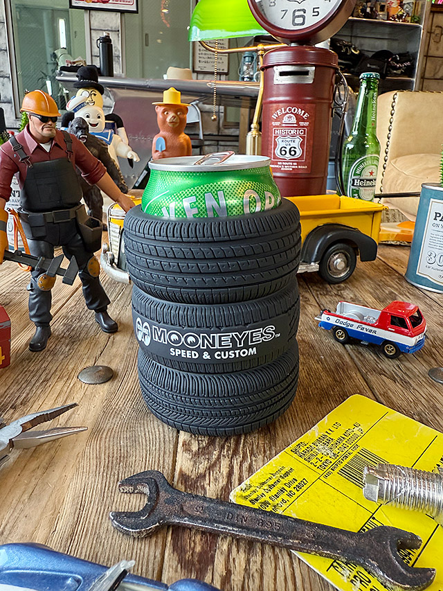 ムーンアイズ　タイヤ　クージー　缶クーラー＆ペンホルダー | 