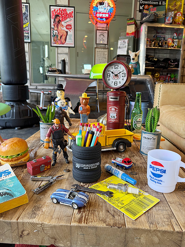 ムーンアイズ　タイヤ　クージー　缶クーラー＆ペンホルダー |  | 07