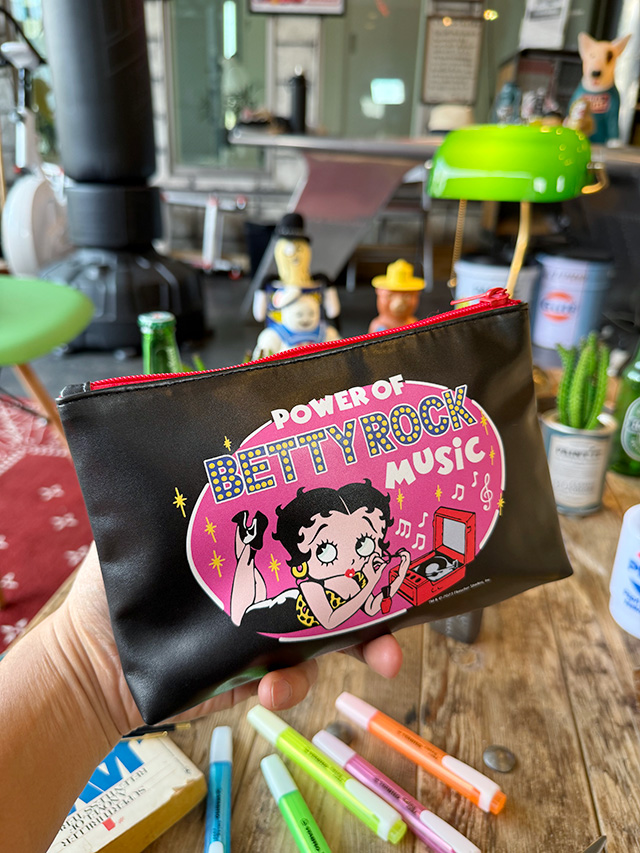 ベティ・ブープ　スクエアポーチ　（ブラック） ■ アメリカ雑貨 アメリカン雑貨 |  | 01