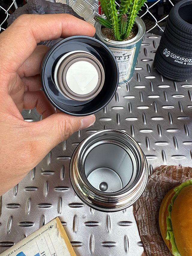 ポストジェネラル　保温＆保冷　ステンレス　二重構造　ショートボトル　260ml　ダブルウォール　（ブラック） 爆買 |  | 04