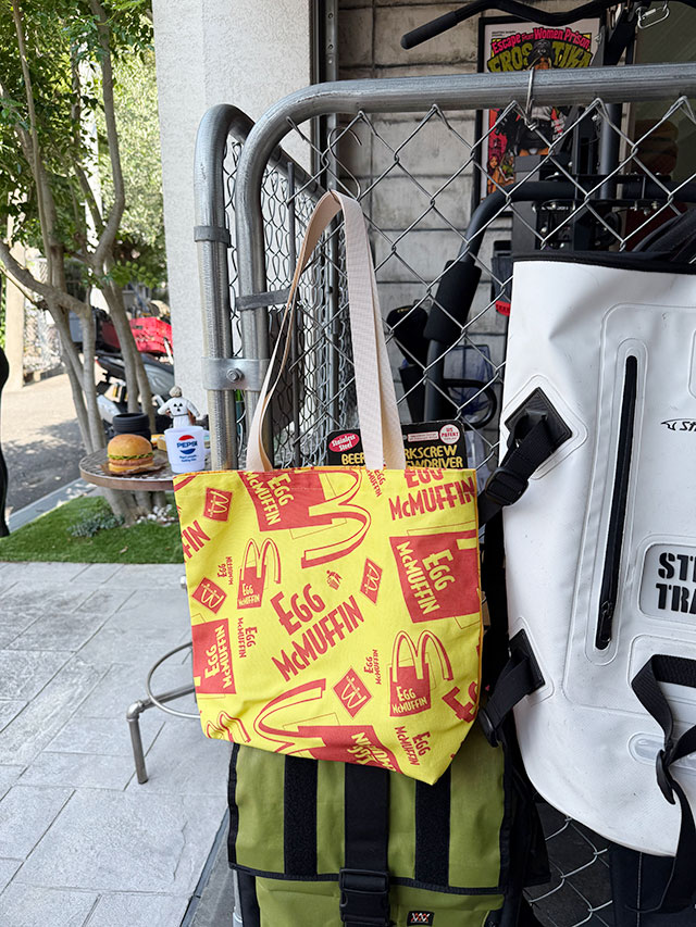 マクドナルド　エッグマックマフィン　＆　クォーターパウンダー　オフィシャル　トートバッグ ■ アメリカ雑貨 アメリカン雑貨 |  | 05