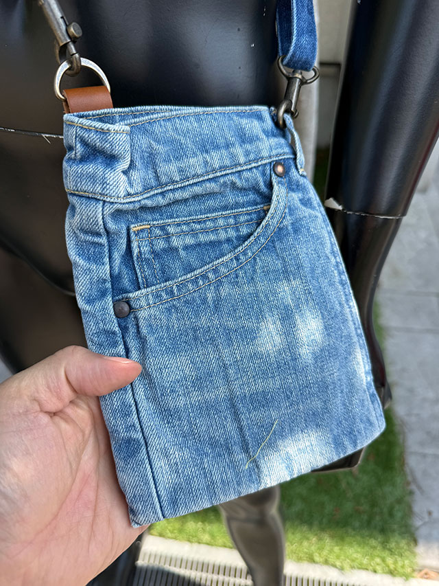アライヤン　ジーンズポシェット　＆　ショルダーストラップ （淡色）　岡山産デニム　MADE IN JAPAN　■ アメリカ雑貨 アメリカン雑貨 |  | 01
