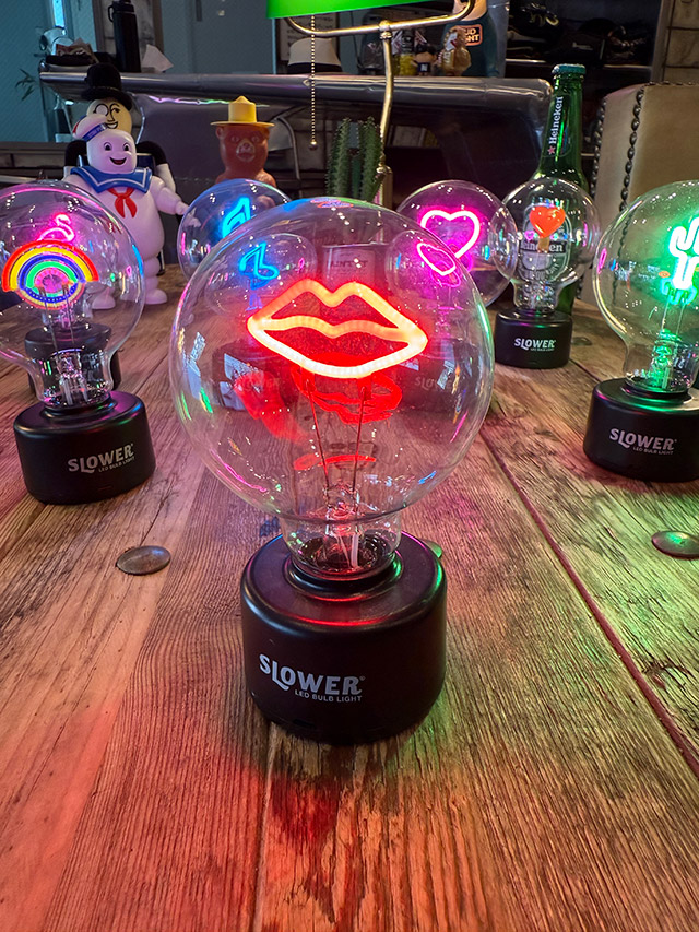 LED　バルブライト　（リップ）　単四電池＆USB電源の両方対応 ■ アメリカン雑貨 アメリカ雑貨 爆買 | 