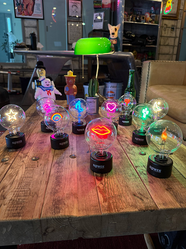 LED　バルブライト　（リップ）　単四電池＆USB電源の両方対応 ■ アメリカン雑貨 アメリカ雑貨 爆買 |  | 01