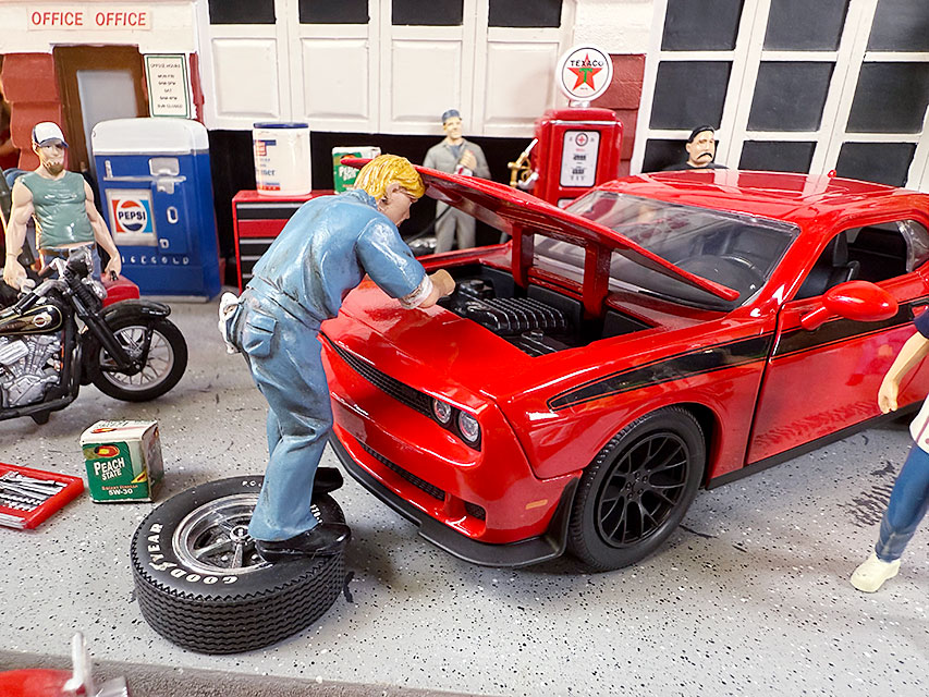 Jada　海外ドラマ「ウォーキングデッド」　2015年　ダッジ　チャレンジャー　SRT ヘルキャット　ミニカー　1/24　（グレンのフィギュア付） |  | 03