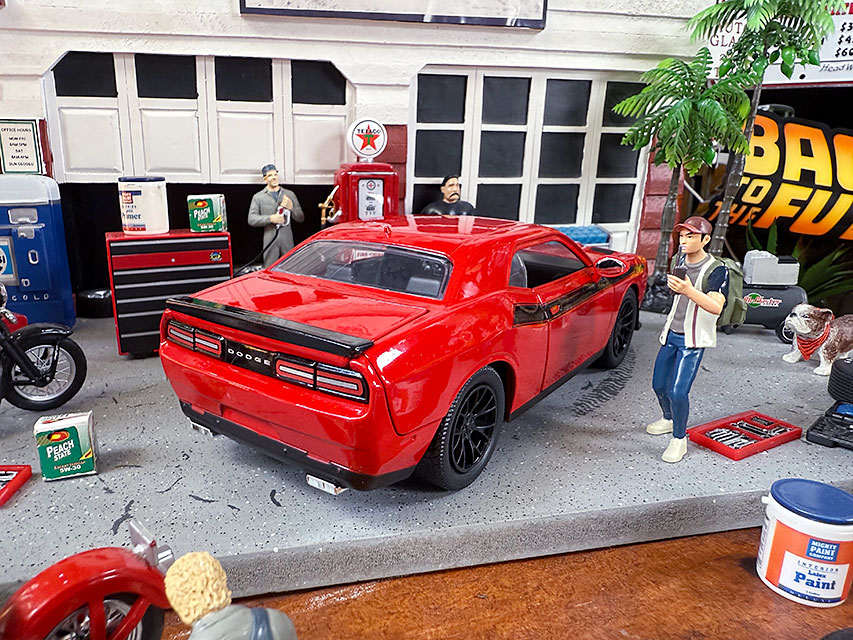 Jada　海外ドラマ「ウォーキングデッド」　2015年　ダッジ　チャレンジャー　SRT ヘルキャット　ミニカー　1/24　（グレンのフィギュア付） |  | 08