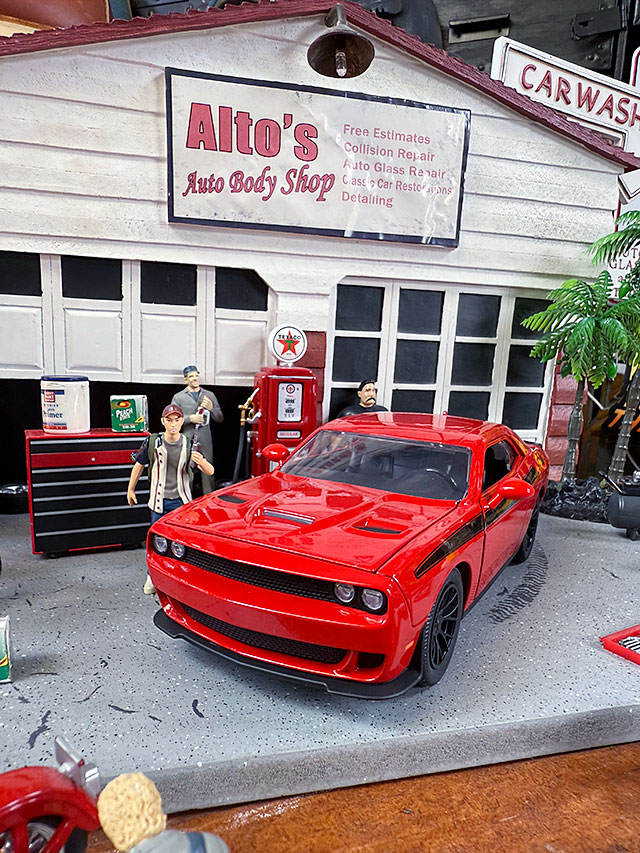 Jada　海外ドラマ「ウォーキングデッド」　2015年　ダッジ　チャレンジャー　SRT ヘルキャット　ミニカー　1/24　（グレンのフィギュア付） |  | 10