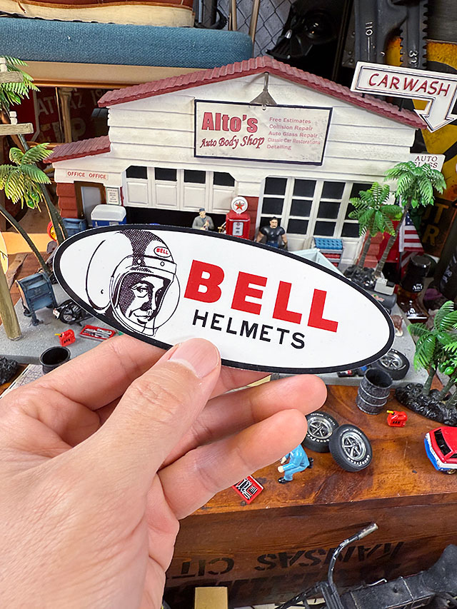 ベル　ヘルメット　ミニステッカー　（ヴィンテージライダー） ■ アメリカン雑貨 アメリカ雑貨 |  | 03