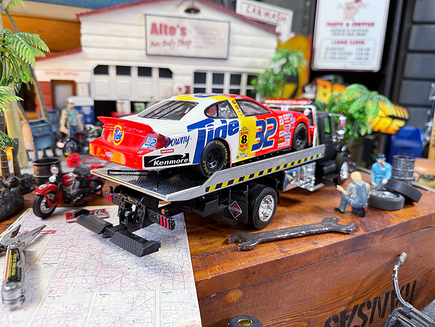 Jada　インターナショナル　デュラスター4400　フラットベッド　ダイキャストミニカー　1/24　(ブラック)　積載トラック　キャリアカー |  | 05