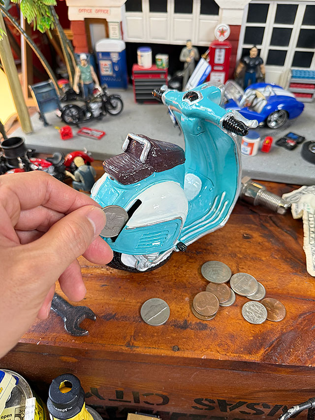 オールディーズマネーバンク　（スクーター/ブルー×ホワイト）　ランブレッタ ■ アメリカン雑貨 アメリカ雑貨 |  | 04