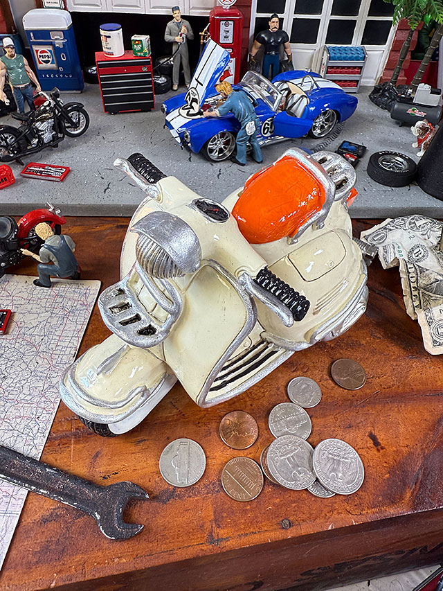 オールディーズマネーバンク　（スクーター/アイボリー）　ベスパ ■ アメリカン雑貨 アメリカ雑貨 |  | 01