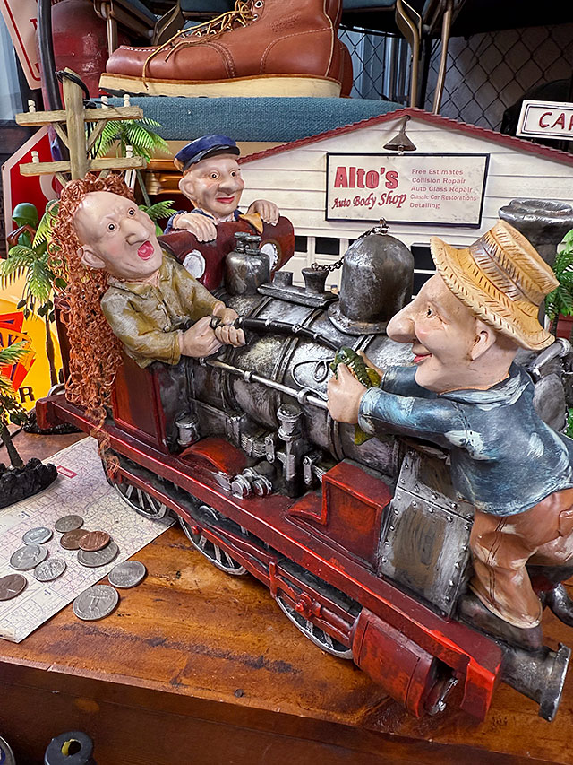 オールディーズマネーバンク　機関車 ■ アメリカン雑貨 アメリカ雑貨 |  | 06