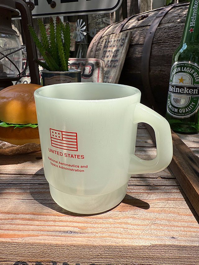 暗闇で光る！　NASA　スタッキングマグ　（蓄光タイプ）　単品　330ml ■ アメリカン雑貨 アメリカ雑貨 |  | 01