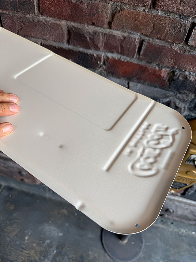 コカ・コーラ　自動販売機型　エンボスティンサイン　ベンディングマシン ■ アメリカン雑貨 アメリカ雑貨 | Coca Cola | 05