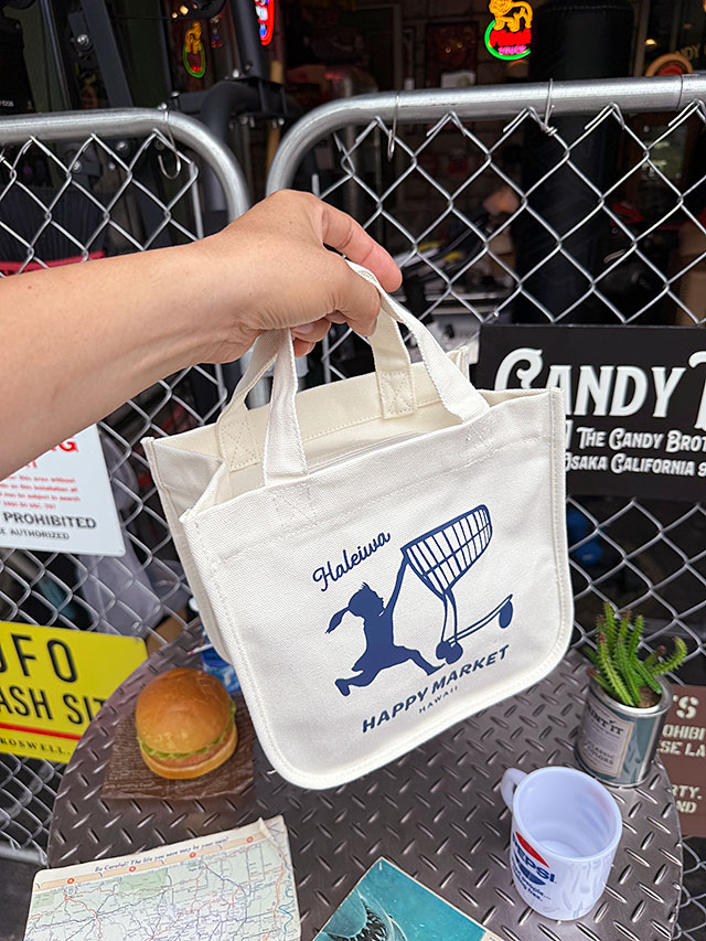 ハレイワ　ミニトートバッグ　（アイボリー/プッシュカートガール）　ハワイアン ■ アメリカ雑貨 アメリカン雑貨 |  | 06