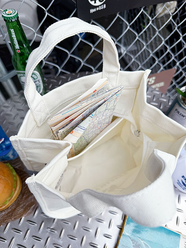 ハレイワ　ミニトートバッグ　（アイボリー/プッシュカートガール）　ハワイアン ■ アメリカ雑貨 アメリカン雑貨 |  | 08