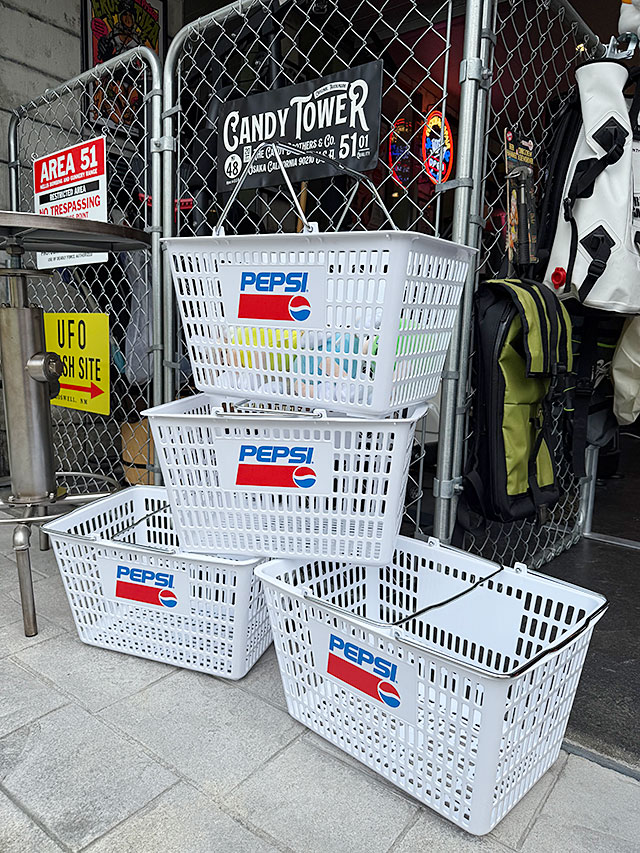 アメリカ業務用　ショッピングバスケット　（ペプシ/ホワイト）　単品 ■ アメリカン雑貨 アメリカ雑貨 |  | 03