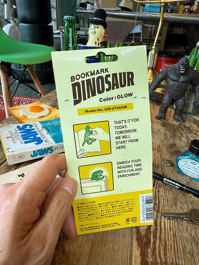 暗闇で光る！　蓄光仕様　ダルトン　ブックマーク　ダイナソー　グローインザダーク ■ アメリカン雑貨 アメリカ雑貨 | DULTON | 01