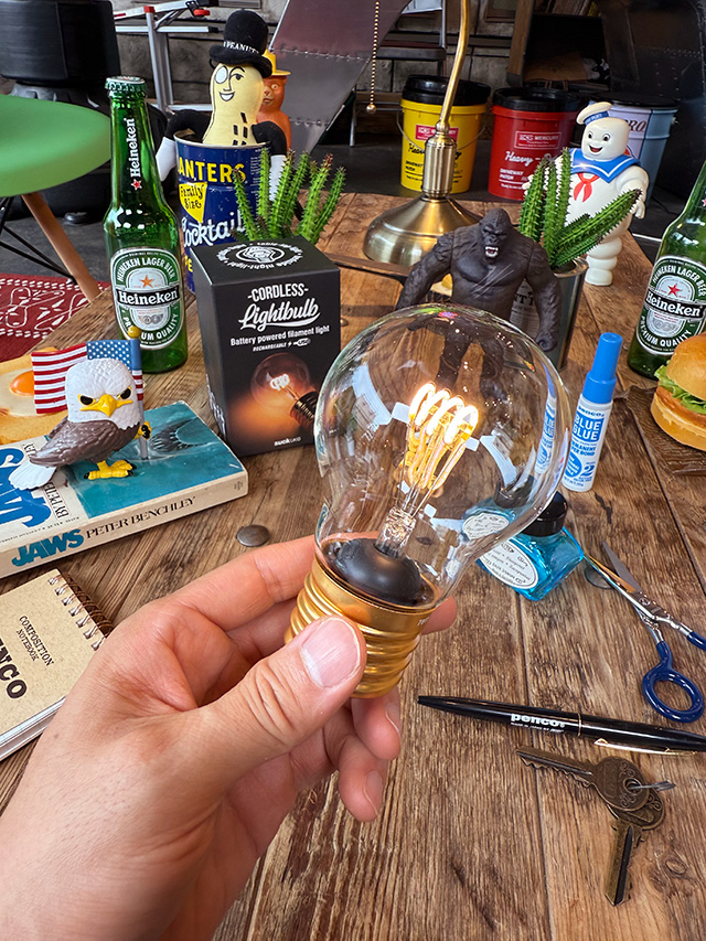 SUCK UK　コードレス　バルブランプ　フィラメント　USB充電式　電球型　LEDライト ■ アメリカン雑貨 アメリカ雑貨 |  | 05