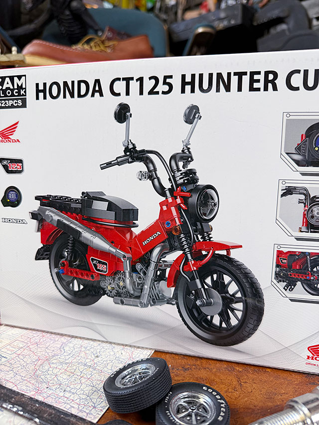 ブロックで作る！　ホンダ　ハンターカブ　CT125　523ピース　全長26.5cm　バイク　ブロック　CAMブロック　本田技研工業公認　公式グッズ |  | 04