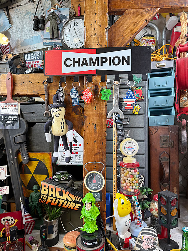 アドバタイジング　8連キーフックボード　（チャンピオン） ■ アメリカン雑貨 アメリカ雑貨 |  | 02