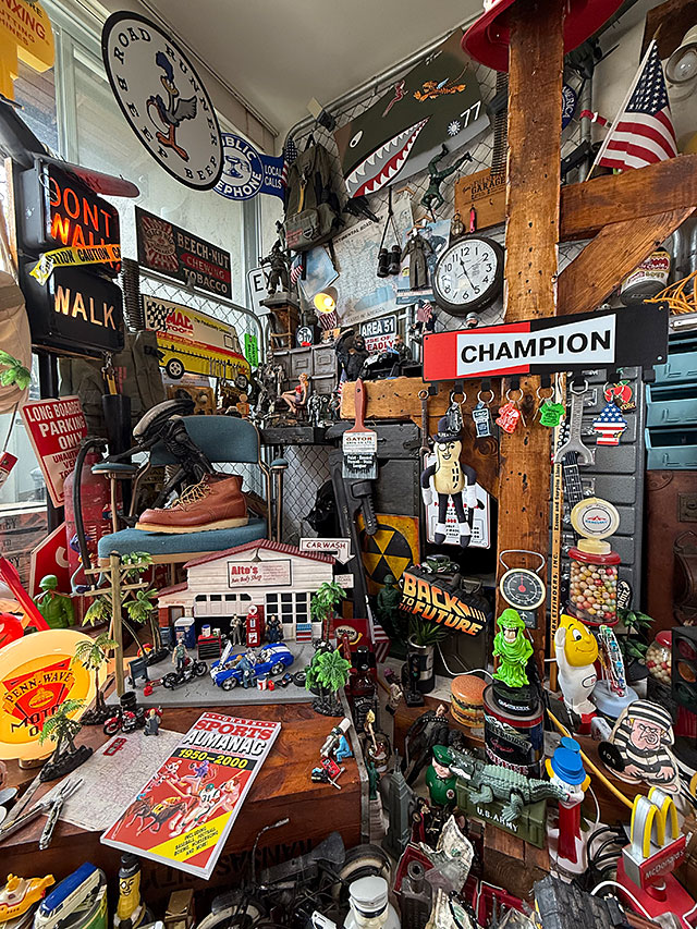 アドバタイジング　8連キーフックボード　（チャンピオン） ■ アメリカン雑貨 アメリカ雑貨 |  | 03