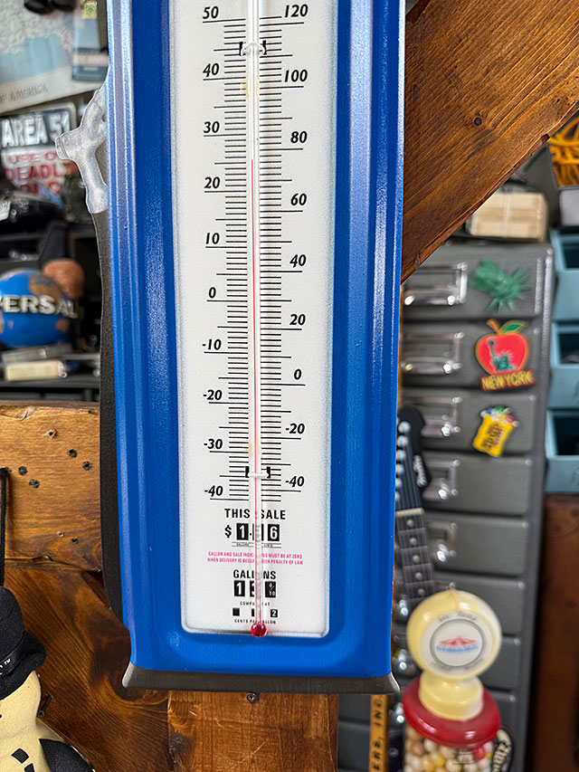 シェブロン　ガスポンプ型　サーモメーター 温度計 ■ アメリカン雑貨 アメリカ雑貨 |  | 02