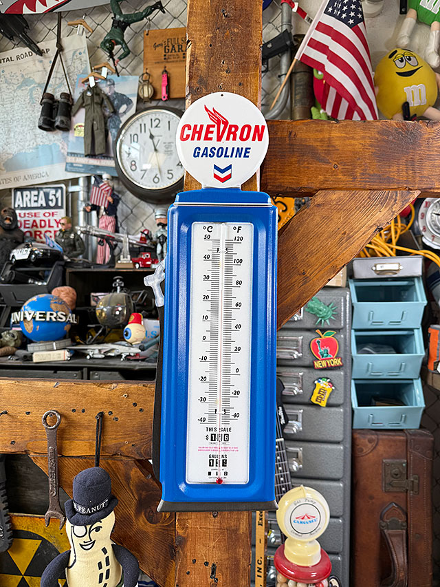 シェブロン　ガスポンプ型　サーモメーター 温度計 ■ アメリカン雑貨 アメリカ雑貨 |  | 05