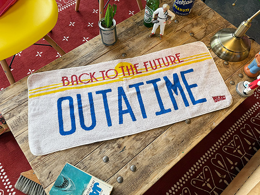 映画　バック・トゥ・ザ・フューチャー　デロリアン　ナンバープレート　オフィシャル　フェイスタオル ■ アメリカン雑貨 アメリカ雑貨 | 