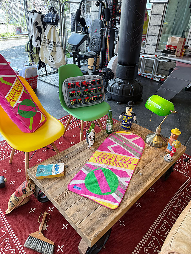 映画　バック・トゥ・ザ・フューチャー　ホバーボード　オフィシャル　フェイスタオル ■ アメリカン雑貨 アメリカ雑貨 |  | 03