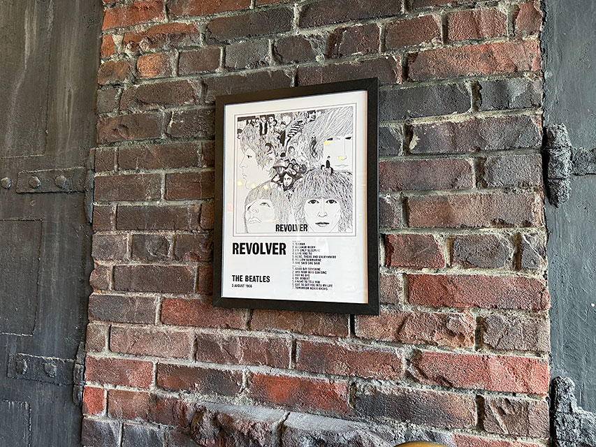 ビートルズ　レコードジャケット　オフィシャル　アートフレーム　（リボルバー） ■ アメリカン雑貨 アメリカ雑貨 |  | 06