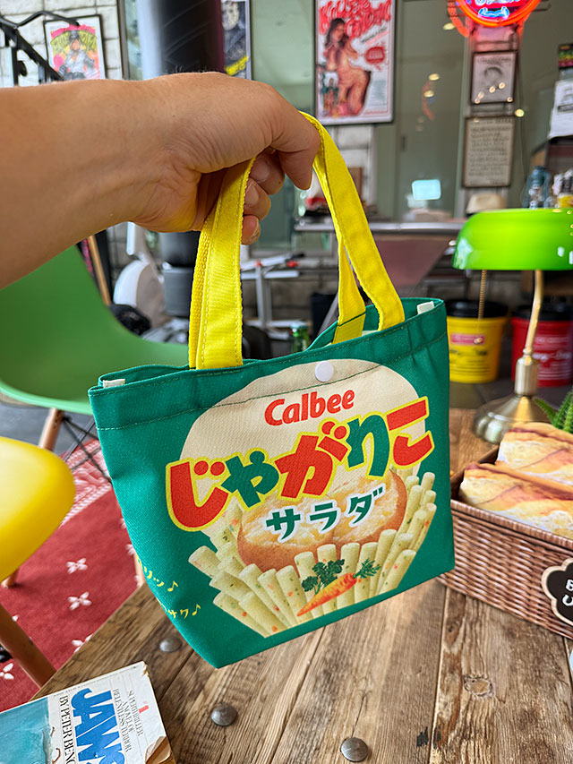 駄菓子屋シリーズ　お菓子パッケージ　ランチバッグ　（じゃがりこ）　オフィシャルグッズ　昭和レトロ　ミニトートバッグ | 