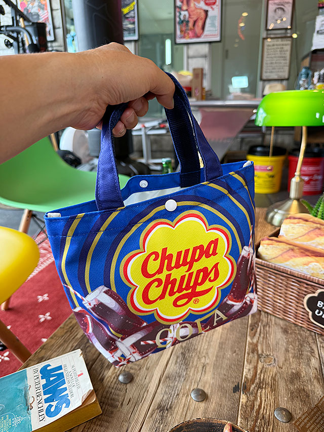 駄菓子屋シリーズ　お菓子パッケージ　ランチバッグ　（チュッパチャプス）　オフィシャルグッズ　昭和レトロ　ミニトートバッグ | 