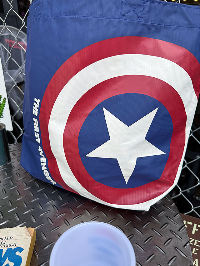 マーベル　キャプテン・アメリカ　シールド　トートバッグ ■ アメリカン雑貨 アメリカ雑貨 |  | 09