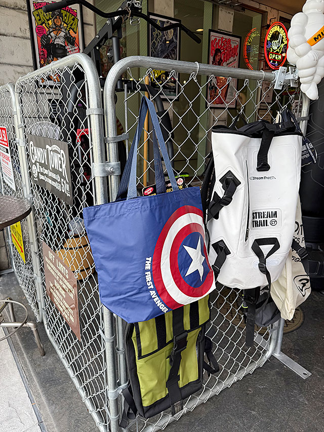 マーベル　キャプテン・アメリカ　シールド　トートバッグ ■ アメリカン雑貨 アメリカ雑貨 |  | 13