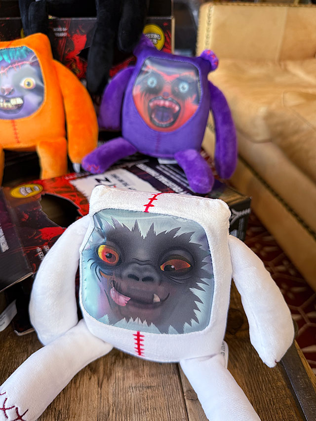 イギリスのHMVで驚異的な売上を記録！ グリープズ レンチキュラー