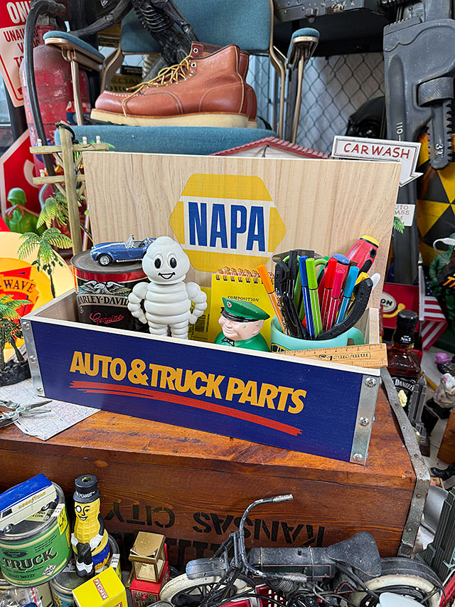 USモーター企業　ウッドシェルフ　（NAPA） ■ アメリカン雑貨 アメリカ雑貨 | 
