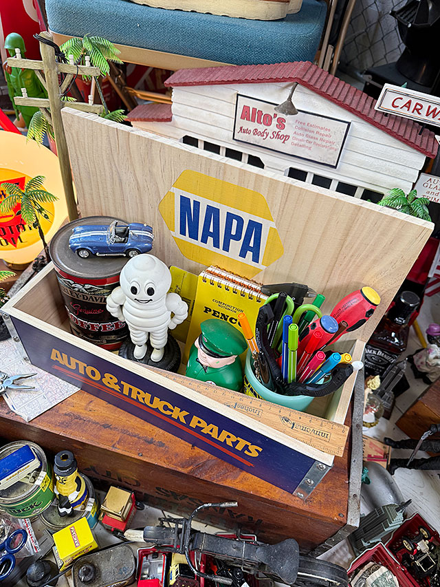 USモーター企業　ウッドシェルフ　（NAPA） ■ アメリカン雑貨 アメリカ雑貨 |  | 01